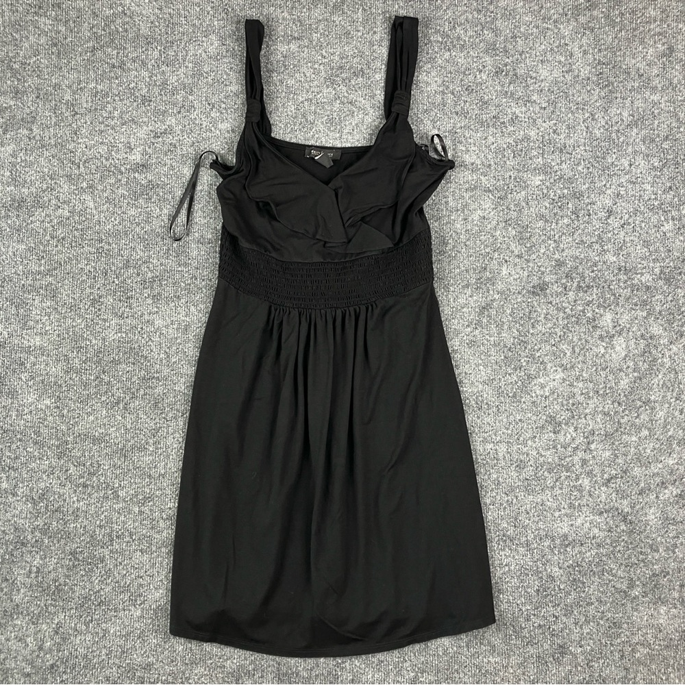White House Black Market Classic Black Top‎